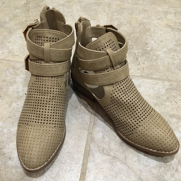 New forever21 ankle booties Tan - Picture 1 of 6